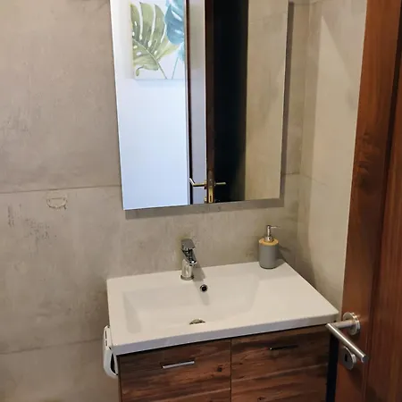 Penev Apartament 아파트 그지라